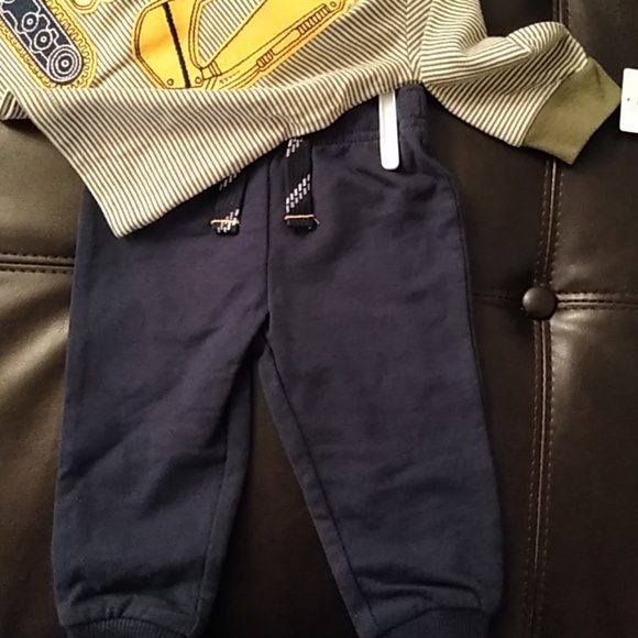 2 brand new outfits. - Picture 4 of 4